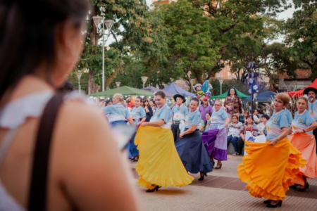 Posadas vive un fin de semana patrio con peñas, gala artística y actividades culturales para toda la familia Posadas