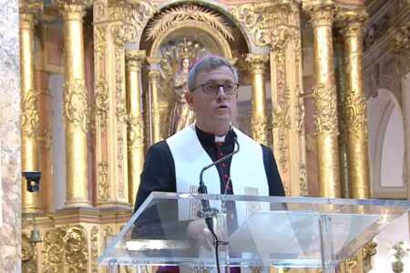 “Nadie se salva solo”: el fuerte mensaje de García Cuerva ante Milei en el Tedeum salva