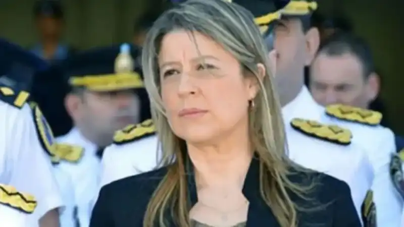 El Gobierno reestructuró el Ministerio de Seguridad Nacional y creó nuevas áreas estratégicas El Ejecutivo nacional oficializó cambios en el organigrama del Ministerio de Seguridad mediante el Decreto 327/2026.