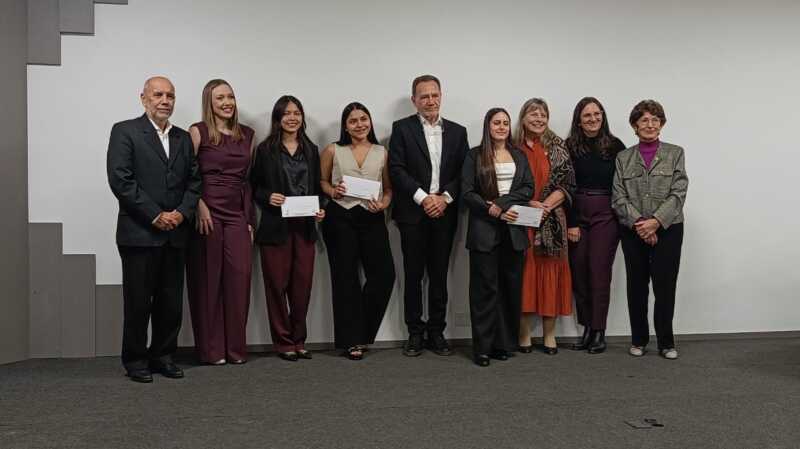 Alumnas de la UCAMI recibieron la beca “Dr. Alberto Boratti” por su desempeño en Medicina UCAMI Boratti beca