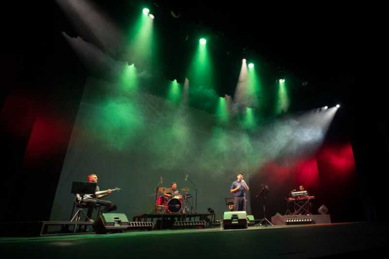 Spinetta vuelve a sonar en Jardín América con un concierto de la Orquesta de Música Popular CMP 3 - 3