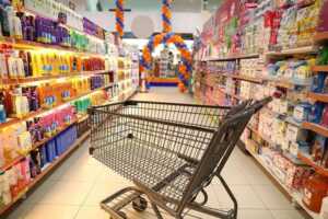 Consumo en retroceso: caen ventas en shoppings y supermercados Consumo