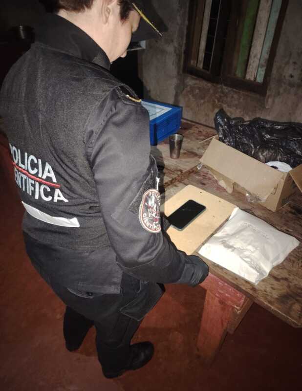 Caso Dulce María Candia: secuestran un vehículo, celulares y prendas clave durante tres allanamientos simultáneos en Eldorado 1 Los procedimientos fueron ordenados por el Juzgado de Instrucción N.º 1 de Eldorado y forman parte de las medidas dispuestas para avanzar en el esclarecimiento del homicidio de la adolescente.