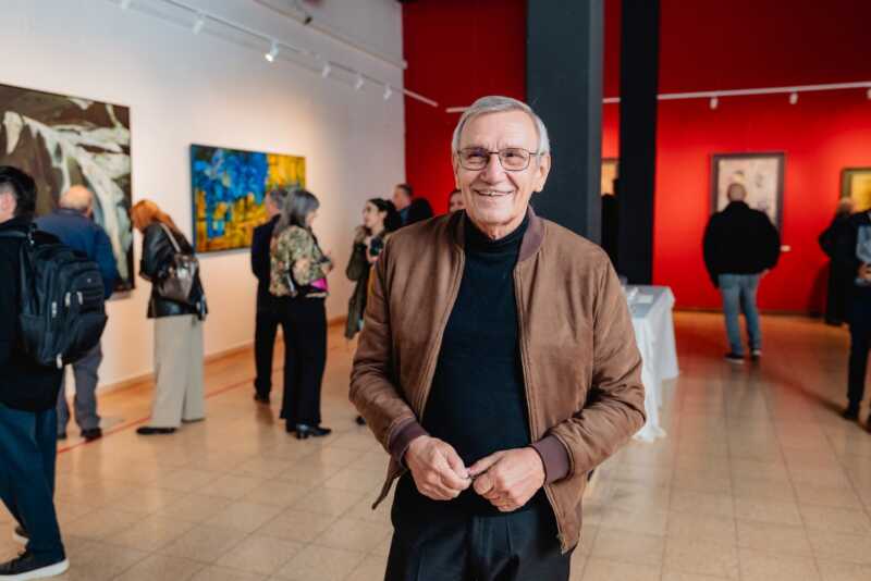 Ernesto Engel presenta “La conversación de la materia”, una muestra que rompe los límites de la pintura tradicional 2 Ernesto