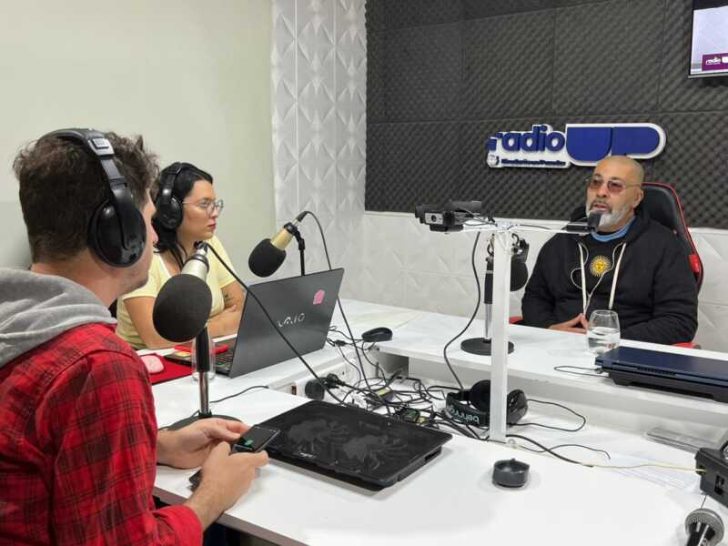 Japo Fleitas en Radio Up: “La Corte del Señor Manga vuelve porque la gente nos sigue poniendo arriba del escenario” 4 En Radio Up, Japo Fleitas repasó la historia de la banda, reflexionó sobre la música actual y anticipó el show que marcará el regreso de La Corte del Señor Manga.