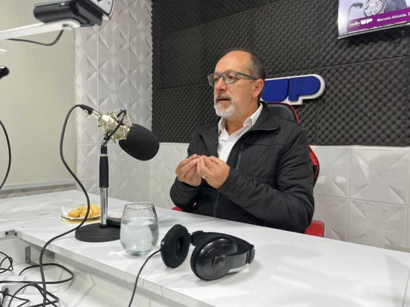 Entre algoritmos, fake news y redes sociales: los desafíos del periodismo en la era digital 8 Marcelo Almada 5 - 7