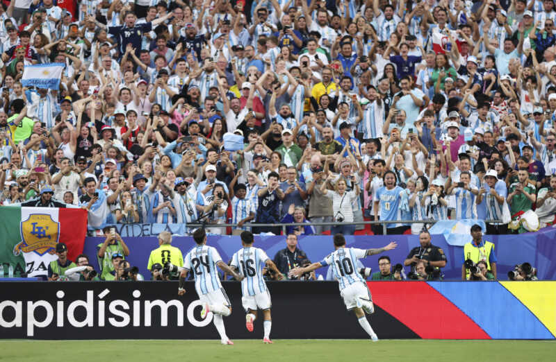 Selección Argentina: qué resultados necesita para clasificar a los 16avos de final del Mundial 2026 3 La Selección Argentina enfrenta a Austria por la segunda fecha del Mundial 2026 y puede asegurar su clasificación a los 16avos de final. Qué resultados necesita el equipo de Lionel Scaloni.