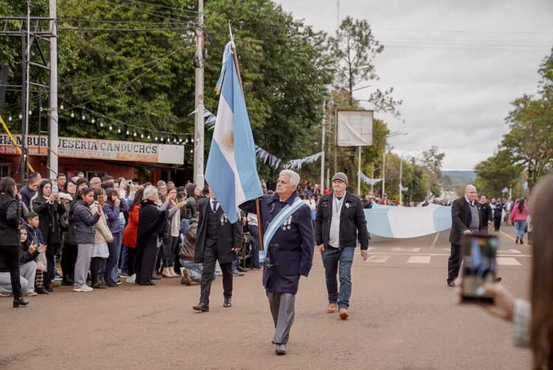Passalacqua encabezó en Candelaria el acto por el Día de la Bandera 4 Passalacqua