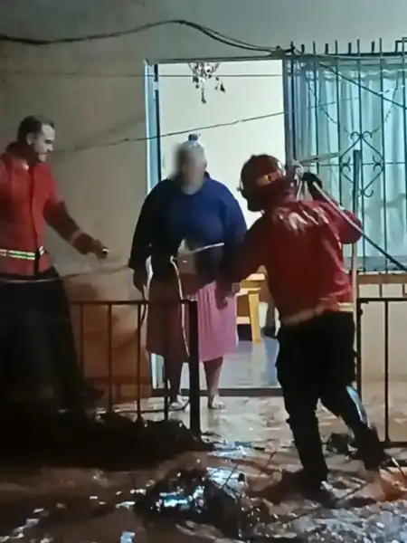 La Policía de Misiones intensifica operativos de rescate y asistencia por el fuerte temporal Policia Misiones temporal