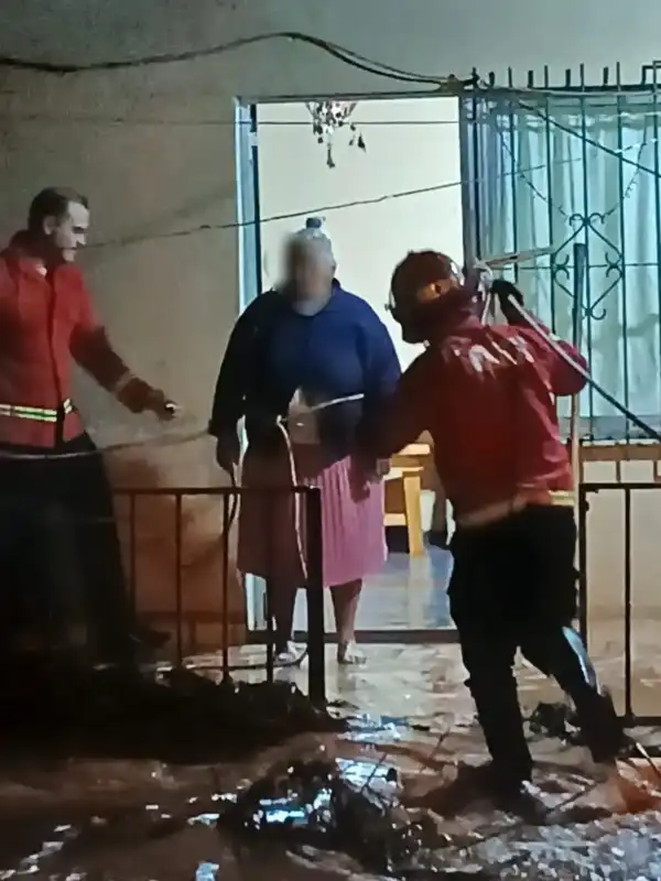 La Policía de Misiones intensifica operativos de rescate y asistencia por el fuerte temporal Policia Misiones temporal