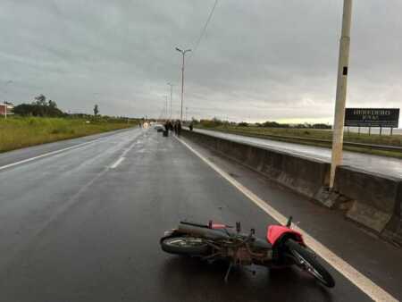 Posadas: dos jóvenes murieron tras despistar con una motocicleta Posadas Jovenes