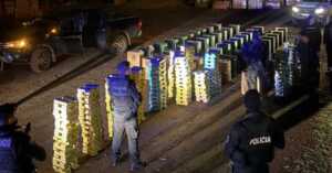 Pozo Azul: secuestran camionetas con casi 30 mil atados de cigarrillos valuados en 100 millones de pesos Pozo Azul