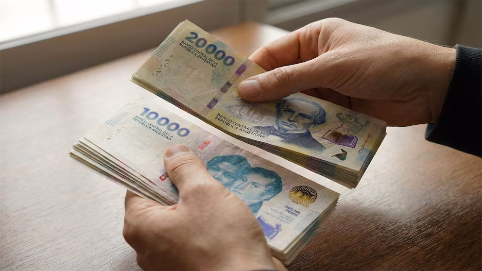 El significado de ordenar billetes de menor a mayor y qué dice de vos QJI3ETANXVCIPI3F65RV7STJAA - 2