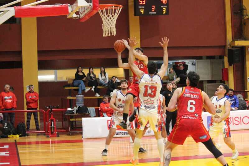 Tokio remontó ante Hércules y avanzó a la próxima ronda de la Liga Federal 2 Tokio derrotó 80-74 a Hércules de Charata en el tercer juego de la serie de playoffs y avanzó a la siguiente instancia de la Liga Federal. Daniel Tabbia fue la gran figura del Oriental con 26 puntos.