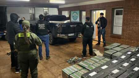 Operativo cerrojo en Misiones: secuestraron cigarrillos de contrabando por $40 millones y una camioneta robada en Brasil secuestraron cigarrillos de contrabando por $40 millones