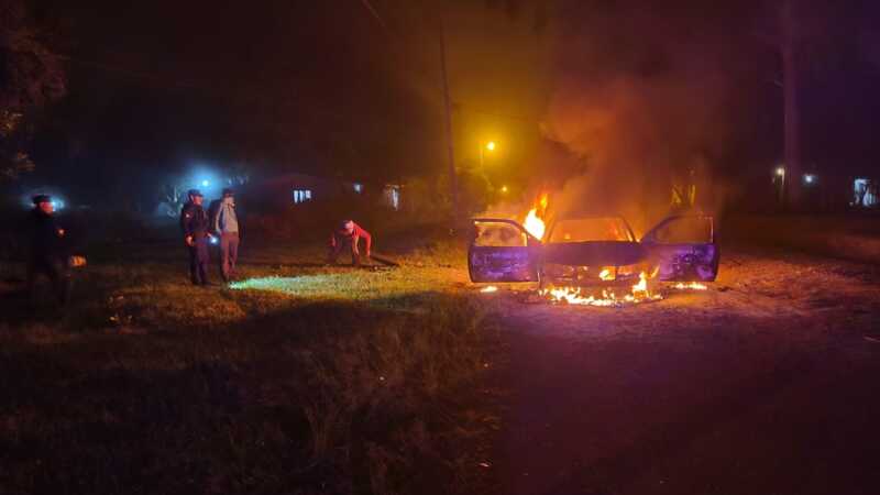 incendio de auto en San Javier