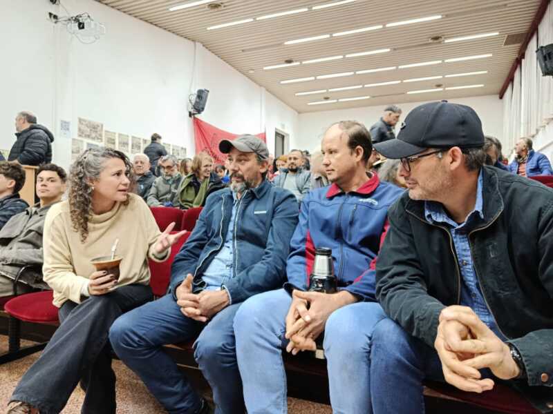 Un reclamo que une a todos: la crisis yerbatera movilizó a productores, tareferos y dirigentes 6 WhatsApp Image 2026 06 18 at 16.54.28 1 - 5