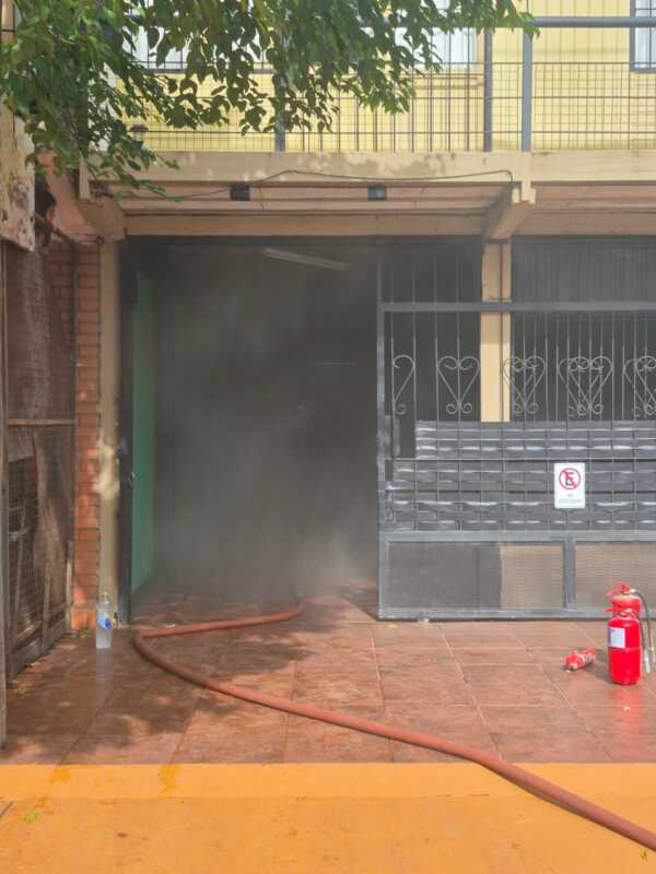 Incendio en una vivienda de Posadas: investigan un cortocircuito como causa del fuego