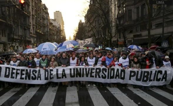 Universidades Corte suprema