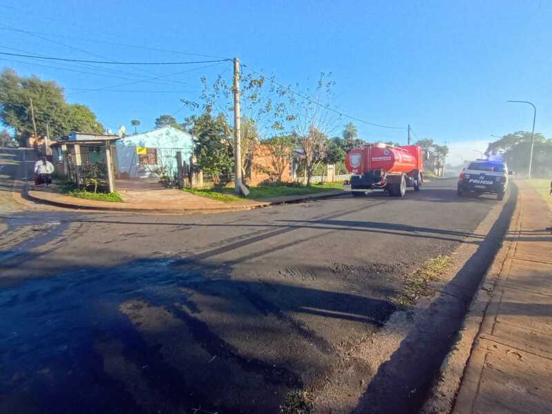 Un auto se incendió en Posadas mientras probaban una instalación eléctrica 2 auto