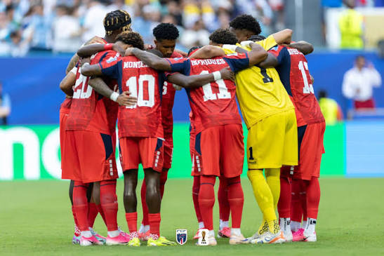 Así juega Cabo Verde, el rival de Argentina en 16avos y la revelación del Mundial 2026 8 La Selección argentina enfrentará a Cabo Verde en los 16avos de final del Mundial 2026. Cómo juega el debutante africano, cuáles son sus fortalezas, sus principales figuras y qué deberá hacer la Scaloneta para avanzar.
