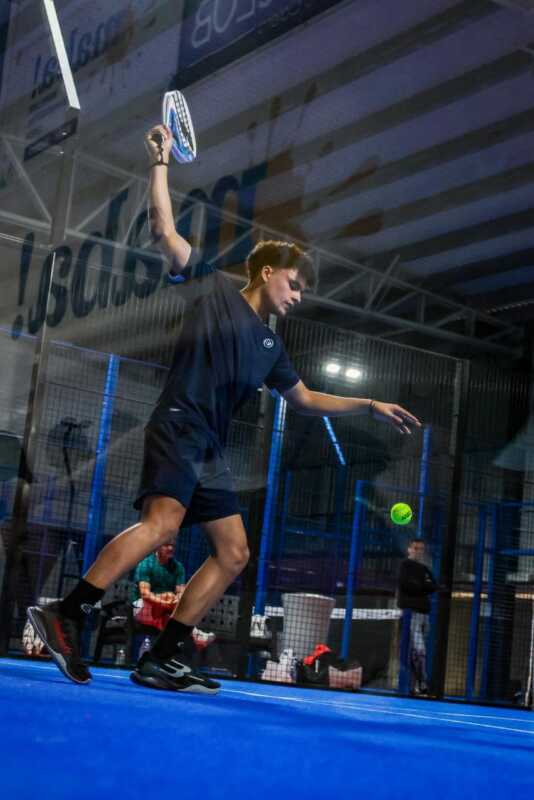 Santino Contreras: "Jugar un Premier Padel era un sueño que tenía desde chico" 8 Santino Contreras, la gran promesa del pádel argentino nacida en El Soberbio, habló sobre su presente en Europa, su histórico paso por el Buenos Aires Premier Padel, sus sacrificios para llegar a la élite y los objetivos que persigue en el circuito internacional.