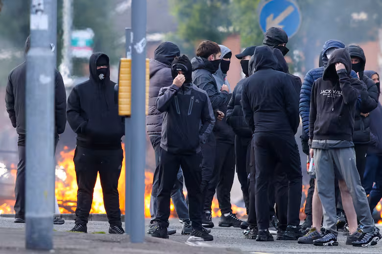 Irlanda del Norte bajo tensión: un apuñalamiento reaviva el debate sobre inmigración 4 el caso reavivo el debate sobre inmigracion y X2ETI6EH7JHAROYE44H2FZGJ6A - 3