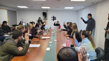 La Legislatura de Misiones tratará el proyecto de reforma del Código Procesal Penal impulsado por Encuentro Misionero. La iniciativa busca implementar el sistema acusatorio, agilizar los procesos judiciales y fortalecer la transparencia.