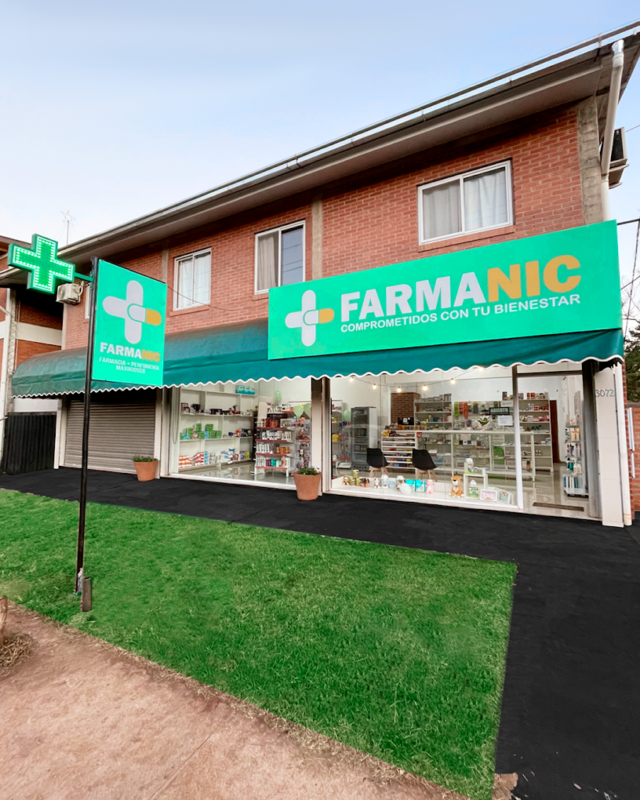 Balas, motos y fuga: intensa búsqueda de los delincuentes que atacaron una farmacia en Eldorado