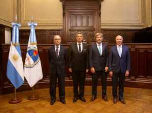 Cambios en la selección de jueces de la Corte Suprema: el Gobierno oficializó una reforma para acelerar los nombramientos Los jueces de la Corte Suprema de Justicia junto al titular de la cartera, Juan Bautista Mahiques. Foto: INFOBAE.