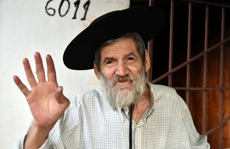 Falleció Moni Encina, el ídolo misionero 1 Moni Encina falleció este martes en Posadas a los 70 años. Su obra y su compromiso con el chamamé lo convirtieron en una figura fundamental de la cultura misionera. Foto: Sixto Fariña.