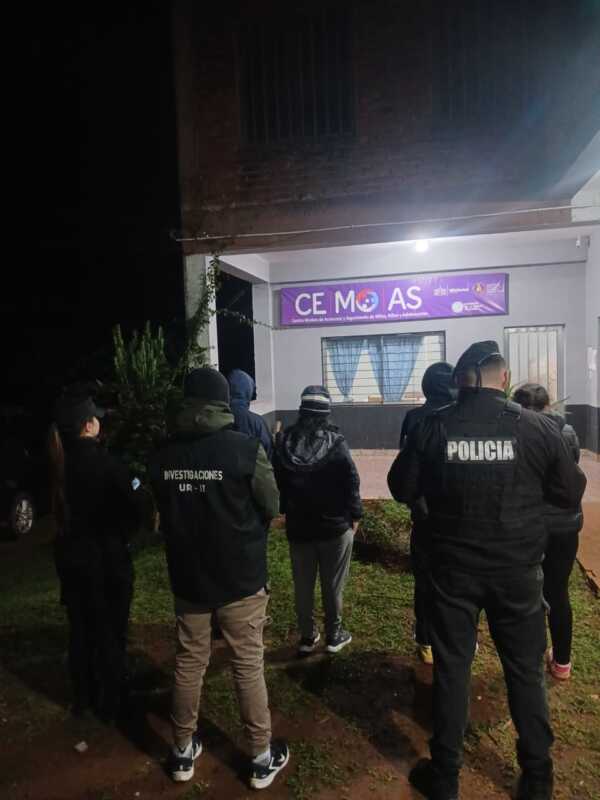 Salvaje agresión en Oberá: dos menores fueron demorados tras atacar a un hombre con un machete 4 polic 1 - 3