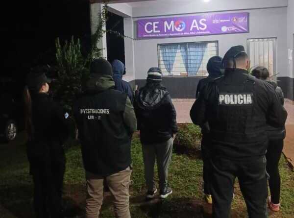 Salvaje agresión en Oberá: dos menores fueron demorados tras atacar a un hombre con un machete polic e1781555630378 - 1
