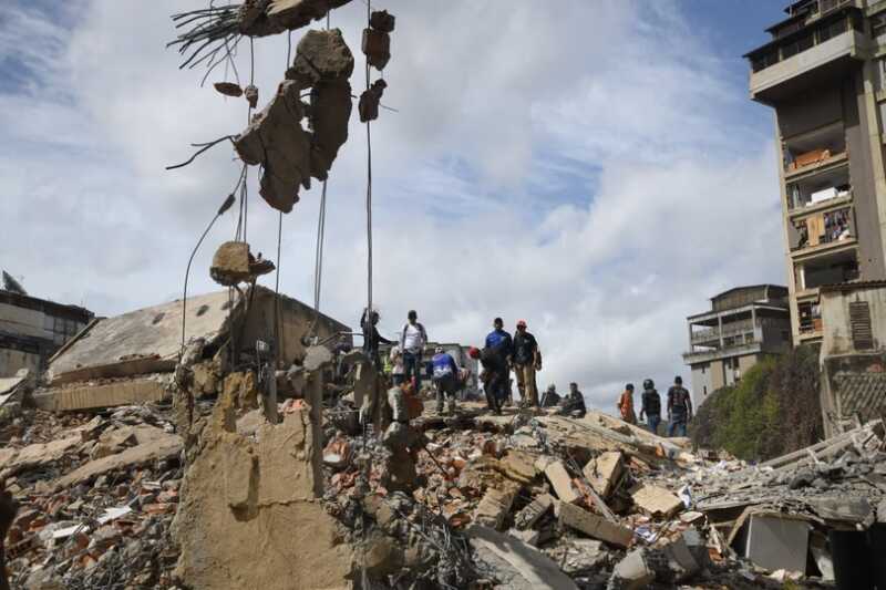 Aumenta a 1.719 la cifra de muertos por los terremotos en Venezuela y los heridos ya superan los 5.000 3 terremotos venezuela 2 1 - 2
