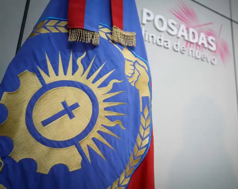 Cada 28 de julio, la capital misionera celebra el Día de su Bandera, uno de los principales símbolos de su identidad histórica, cultural y productiva.