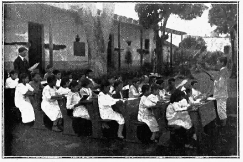 Actualmente, la Escuela de Frontera N° 603 conserva gran parte de su fachada original, un aspecto que refuerza su relevancia patrimonial y arquitectónica.