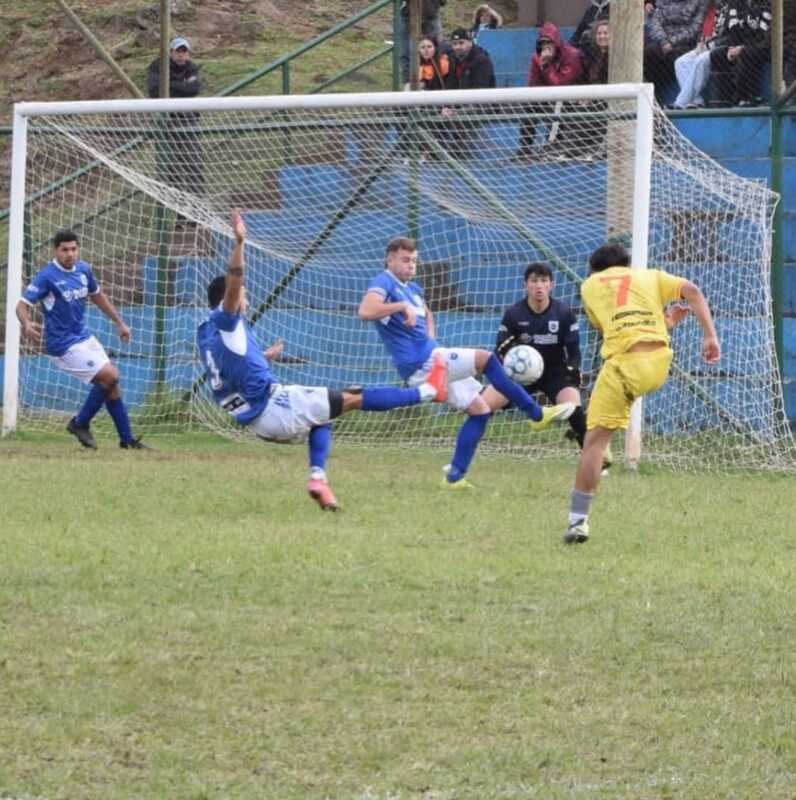 Todo listo para el inicio del Clausura de la Súper Liga Posadeña 3 La Súper Liga Posadeña comenzará el 8 de agosto con seis partidos y mantendrá el mismo formato de competencia del Torneo Apertura.