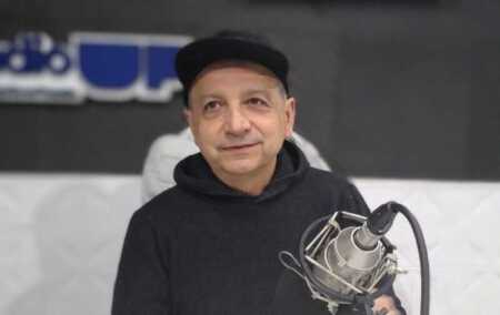 Flavio Bogado: pasión por el vinilo, amor por la radio y una fuerte mirada sobre el futuro de la música El DJ y empresario misionero Flavio Bogado repasó su trayectoria, analizó el presente de la industria musical y reflexionó sobre el impacto de la inteligencia artificial y los desafíos de emprender en Argentina.