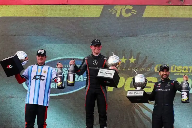 Fritzler conquistó Posadas por segundo año y escribió una página histórica en el TC Fritzler