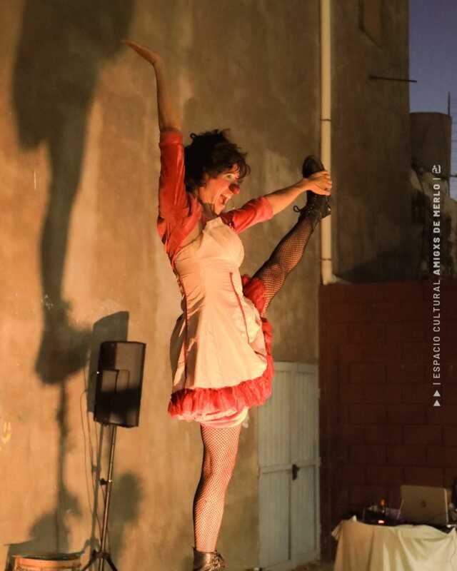Grisel Gri destacó el poder del teatro para conectar a chicos y grandes en Gurises al Teatro 2 La actriz cordobesa Grisel Gri, integrante de La Dudosa Compañía, habló en Arriba la Radio sobre su participación en el 13° Festival Gurises al Teatro, el poder del teatro para las infancias, su gira por Latinoamérica y el presente del teatro independiente argentino.