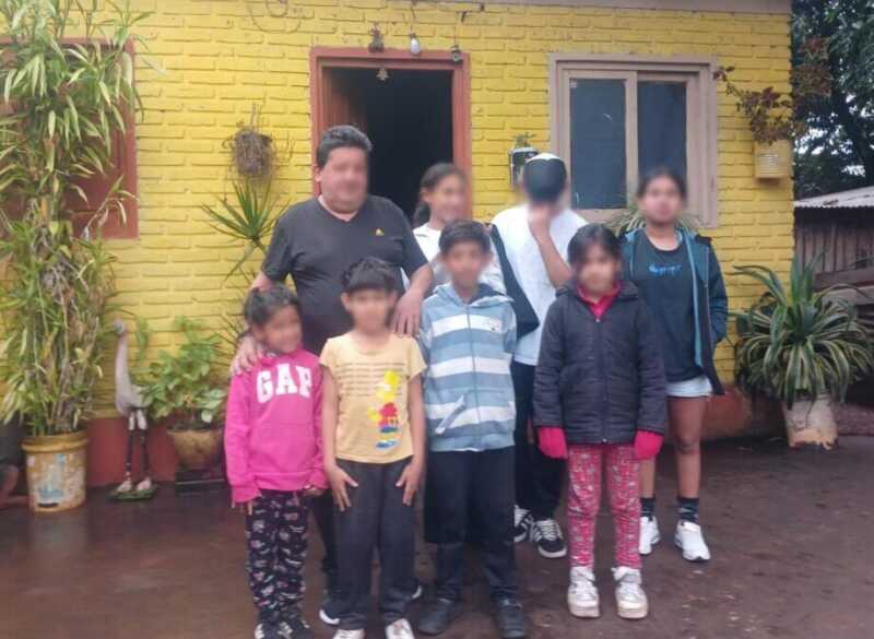 Hallaron a siete hermanos en situación de vulnerabilidad en Posadas y quedaron al cuidado de sus abuelos Hermano Posadas Abuelo