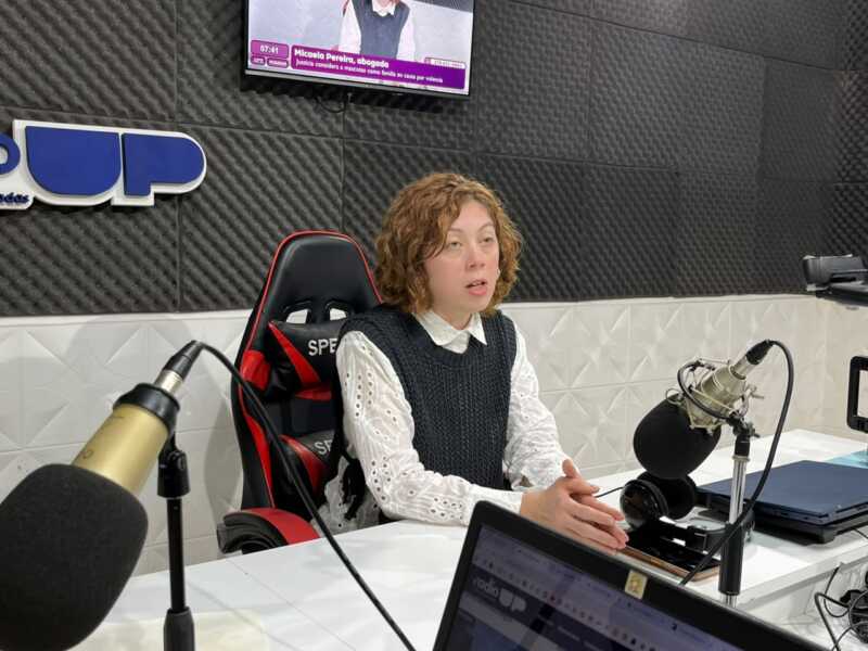 Micaela Pereira: “Las mascotas también deben ser protegidas en los casos de violencia familiar” 3 El caso, ocurrido en Leandro N. Alem, marca un precedente al extender una restricción de acercamiento también hacia las mascotas de la víctima.