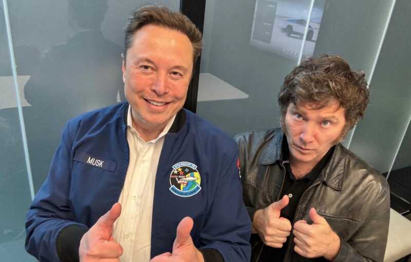 Milei anunció un plan con Starlink para conectar con internet satelital a 6.000 escuelas rurales Milei Starlink