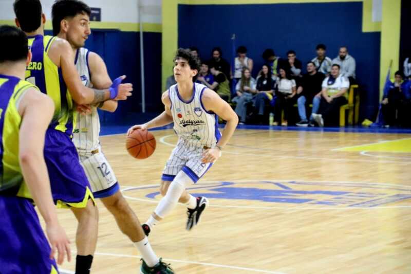 Mitre dio vuelta la serie y habrá clásico posadeño ante Tokio en la Liga Federal 3 Mitre venció 77-67 a Belgrano, revirtió la serie de octavos y clasificó a los cuartos de final de la Liga Federal. Ahora se viene un histórico clásico frente a Tokio.