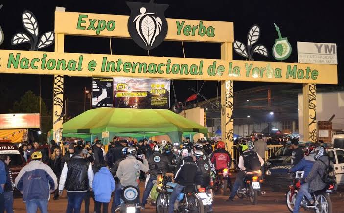 La intendenta María Eugenia Safrán anticipó en Arriba la Radio que el Motoencuentro de Apóstoles reunirá cerca de 3.000 motos, visitantes de Argentina, Brasil y Paraguay, con espectáculos, acrobacias, gastronomía y propuestas turísticas.