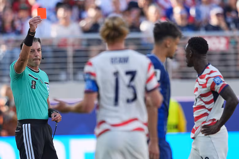 Polémica en el Mundial: la FIFA deja en suspenso la sanción de Balogun Mundial