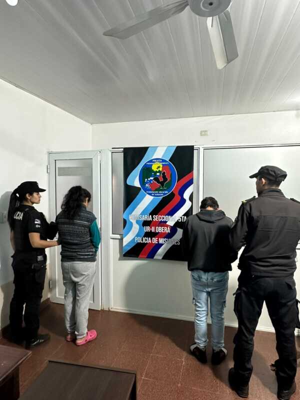Violencia familiar en Oberá: prendieron fuego la moto de su hermana y terminaron detenidos 3 Una visita a su madre terminó en violencia: incendiaron la moto de una hermana en Oberá