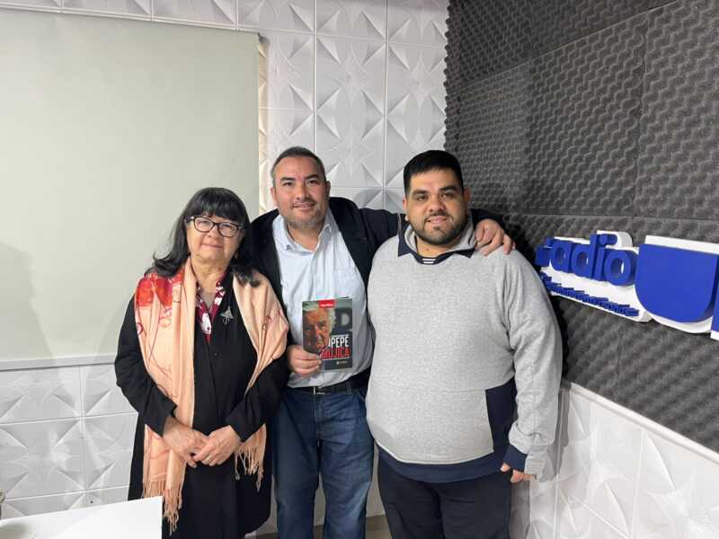 Presentan en Posadas un libro que rescata el pensamiento y la humanidad de Pepe Mujica libro Pepe Mujica