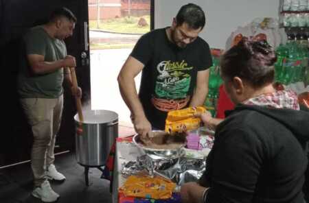 En el barrio Santa Rita organizan chocolateada solidaria: “Es para ayudar a los que más necesitan” Solidaria