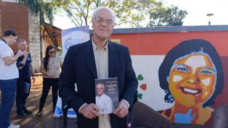 El cardiólogo del Garrahan Horacio Vogelfang presentó su libro en Posadas y valoró el sistema sanitario misionero Vogelfang Garrahan